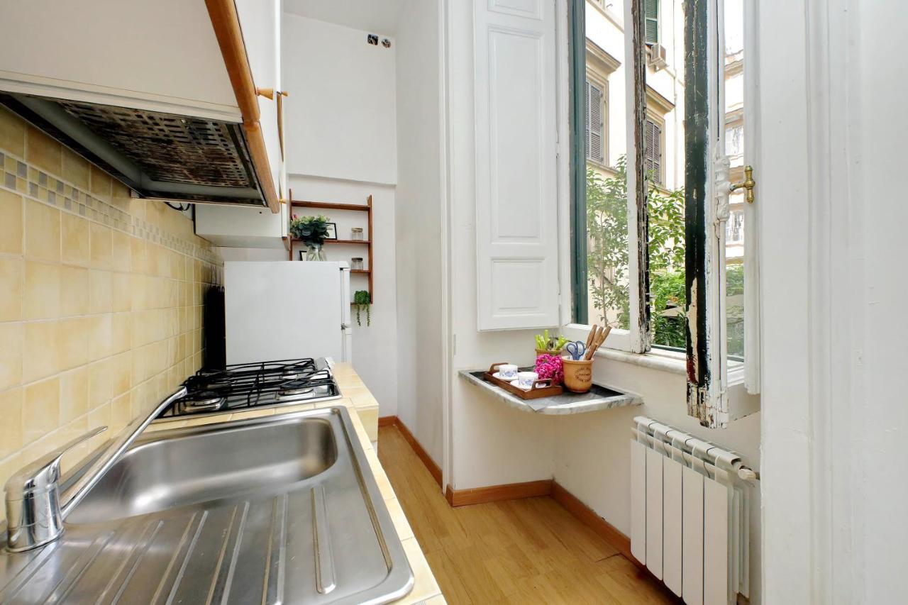 Cavour 2 Bedrooms Apartment Rome Bagian luar foto